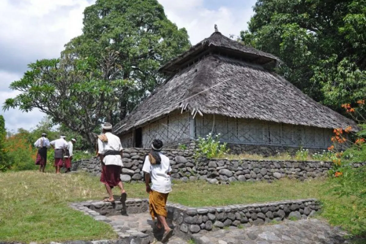 masjid-kuno-bayan